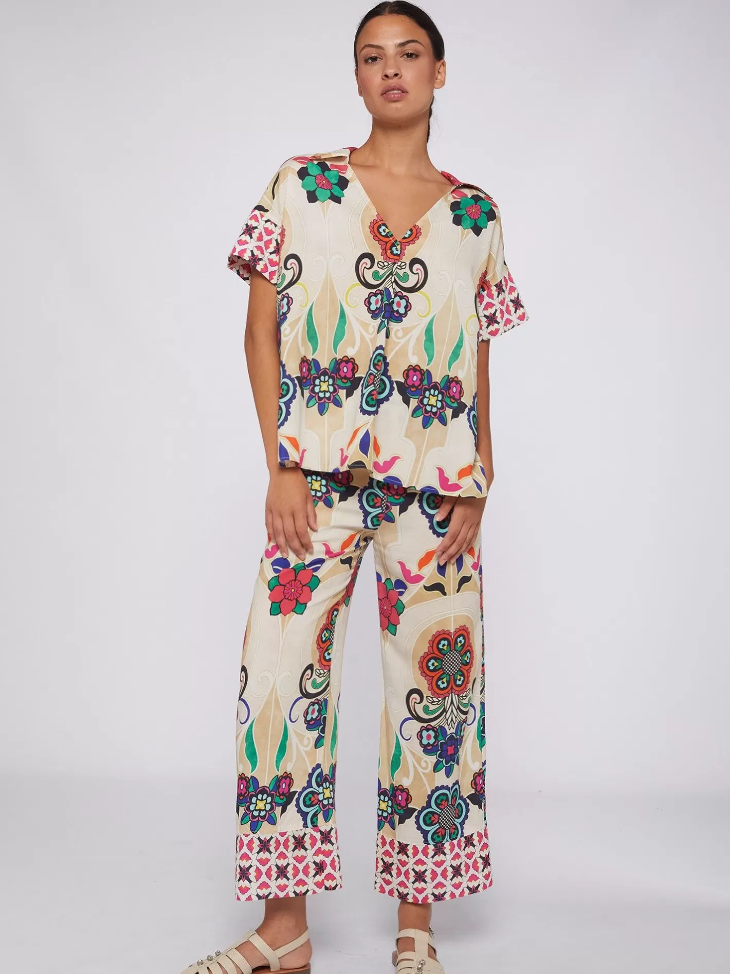 Pantalones | Vilagallo Pantalon Sandra Floral Noveau