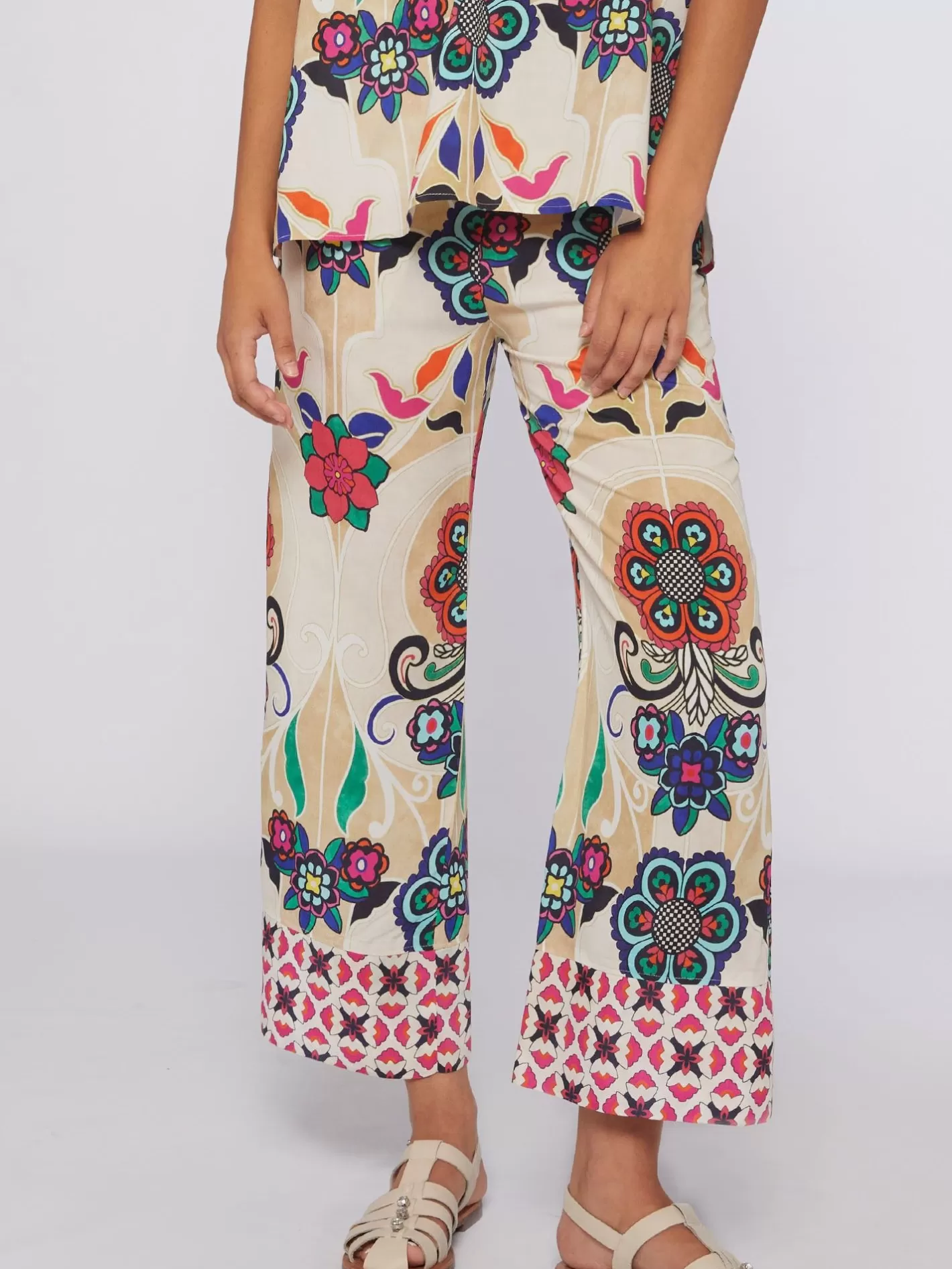 Pantalones | Vilagallo Pantalon Sandra Floral Noveau